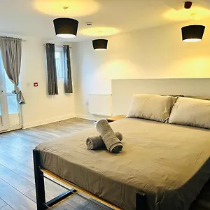  Apartment Spacious And Affordable Center Two Beds Flat